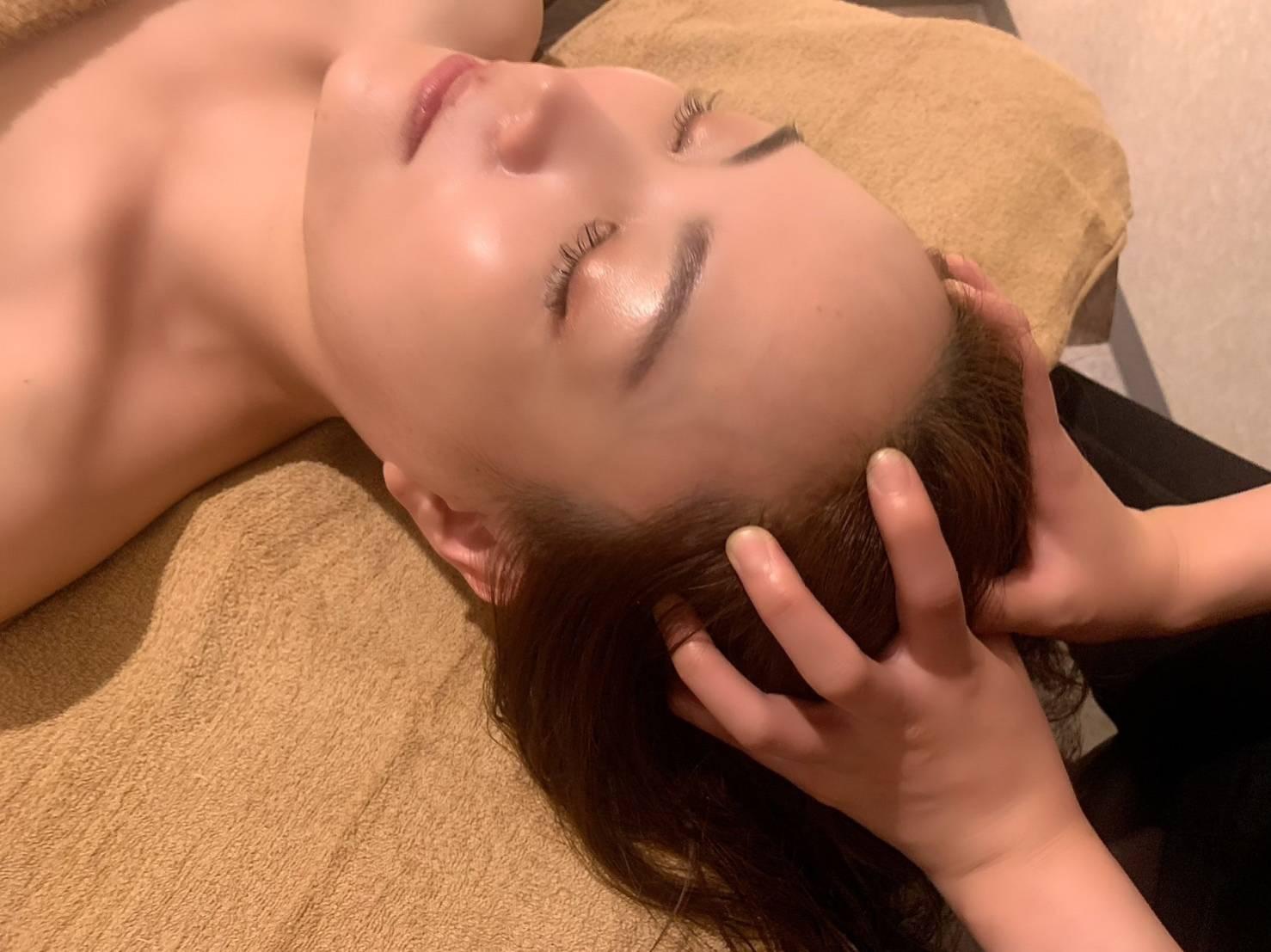 新メニュー♪炭酸スプレーでひんやり爽快ヘッドスパ！